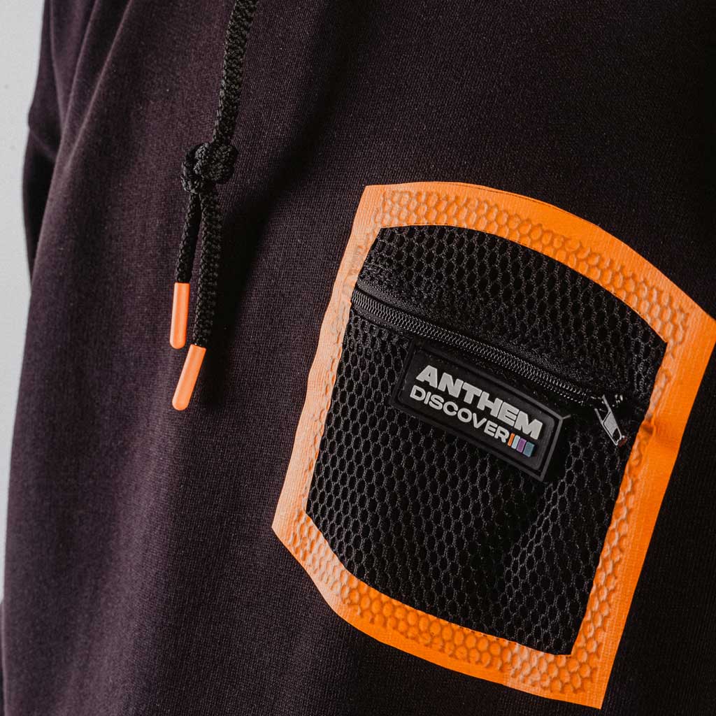 Felpa con cappuccio iridescente e tasche multiuso