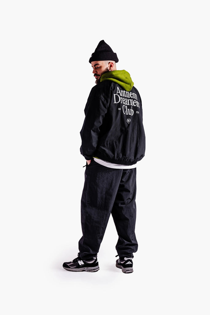  Prodotto Eco Friendly | Outdoor | Just a Vibe | Earth Care Program | Made in Italy | Abbigliamento Streetwear | Spedizione e reso gratuito | Pagamenti su server sicuri e certificati | Per assistenza +393402800270